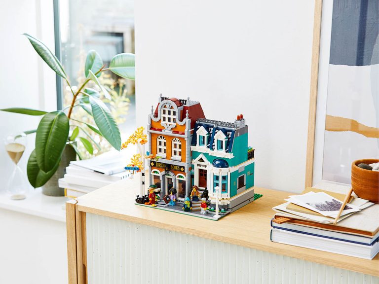 LEGO Icons 10270 - Buchhandlung - Produktbild 03