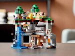 LEGO Minecraft 21169 - Das erste Abenteuer - Produktbild 03
