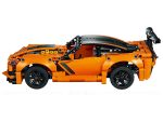LEGO Technic 42093 - Chevrolet Corvette ZR1 - Produktbild 02