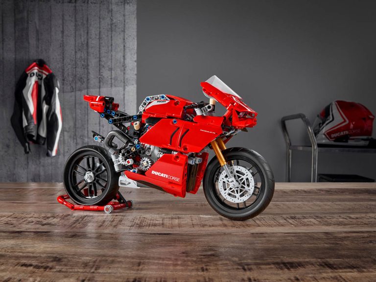 LEGO Technic 42107 - Ducati Panigale V4 R - Produktbild 04