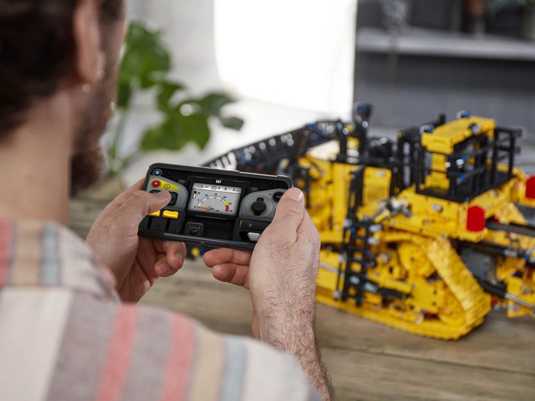 LEGO Technic 42131 - Appgesteuerter Cat® D11 Bulldozer - Produktbild 03