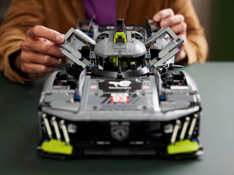 LEGO Technic 42156 - PEUGEOT 9X8 24H Le Mans Hybrid Hypercar - Produktbild 07
