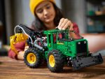 LEGO Technic 42157 - John Deere 948L-II Skidder - Produktbild 03