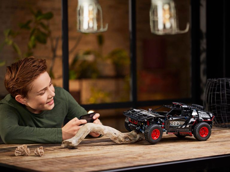 Audi RS Q e-tron LEGO Technic 42160 - Audi RS Q e-tron - Produktbild 04