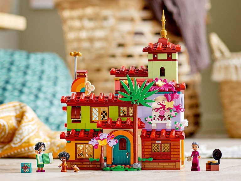 lego-43202-das-haus-der-madrigals-alt2 LEGO Das Haus der Madrigals 43202