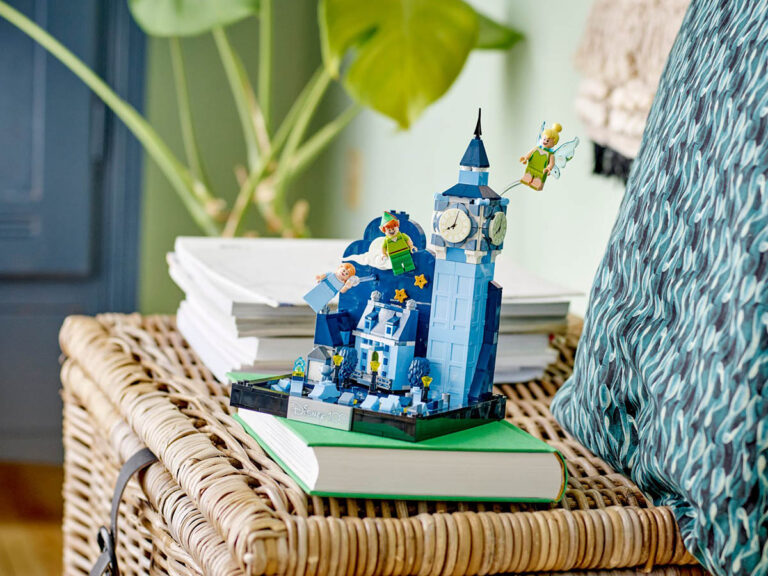 lego-43232-peter-pans-und-wendys-flug-ueber-london-alt2 LEGO Peter Pans & Wendys Flug über London 43232