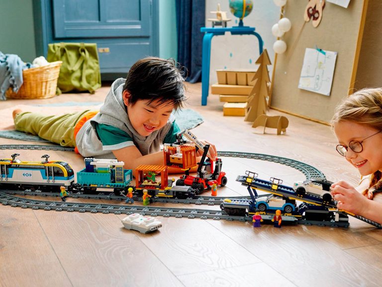 LEGO City 60336 - Güterzug - Produktbild 02