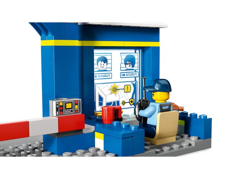 LEGO Ausbruch aus der Polizeistation 60370