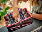 lego-60444-f1-garage-mit-mercedes-amg-und-alpine-alt5 LEGO F1® Garage mit Mercedes-AMG & Alpine 60444