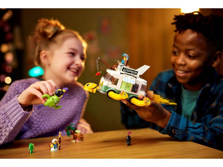 lego-71456-mrs-castillos-schildkroetenbus-alt2 LEGO Mrs. Castillos Schildkrötenbus 71456