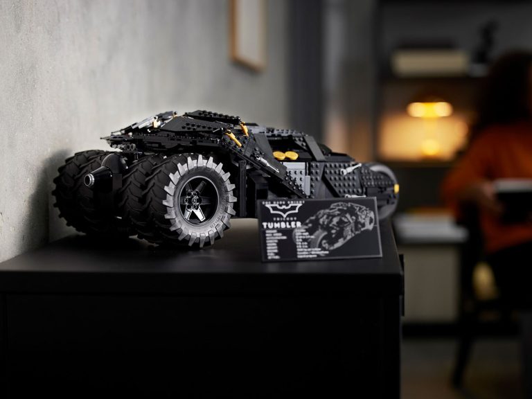 LEGO Batman 76240 - Batmobile™ Tumbler - Produktbild 04