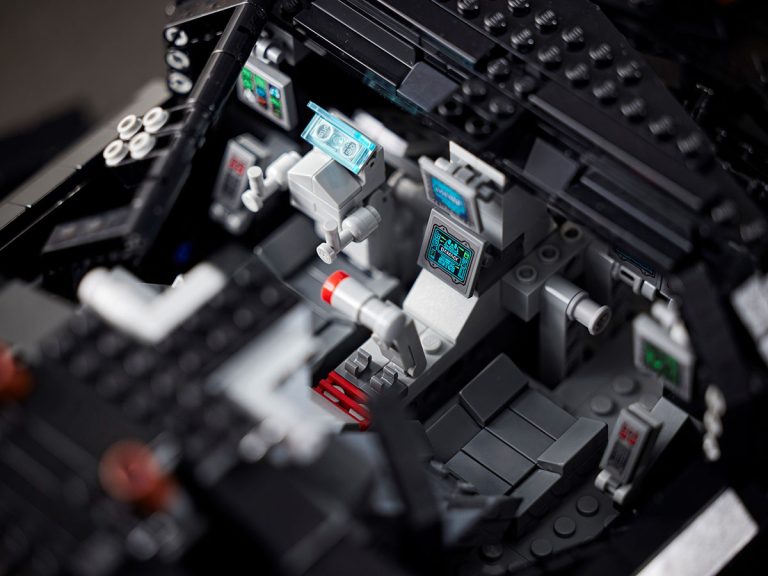 LEGO Batman 76240 - Batmobile™ Tumbler - Produktbild 08