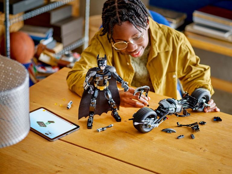 LEGO Batman™ Baufigur mit dem Batpod 76273